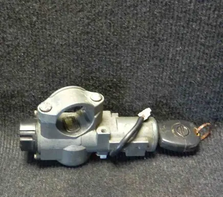 Nissan Primera Ignition lock 8156AT8157MT
