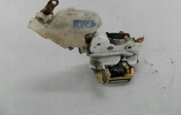 Nissan Almera Tino Rear door lock 