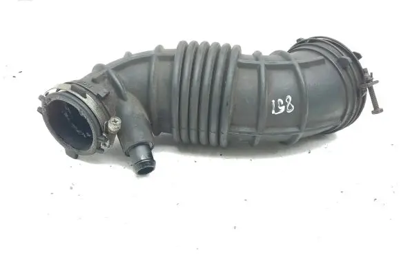 Hyundai Santa Fe Air intake hose/pipe 281302W300