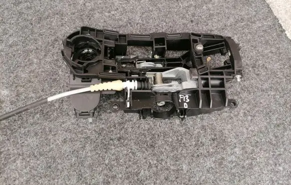 BMW 6 F12 F13 Front door coupe exterior handle/bracket 