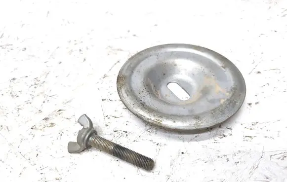 Mazda 6 Spare wheel mounting bracket 
