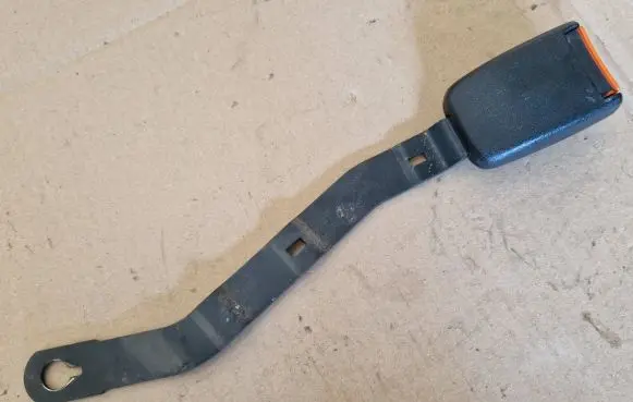 Volkswagen PASSAT B4 Front seatbelt buckle 3A0857755A