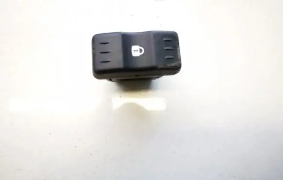 Renault Kangoo I Central locking switch button 870249