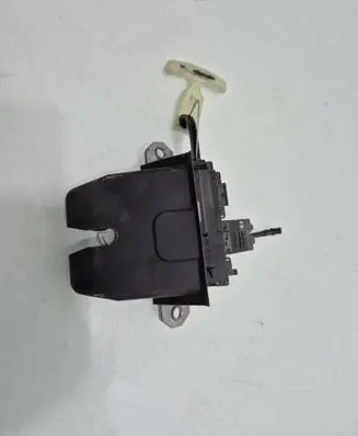 Tailgate/trunk/boot lock/catch/latch