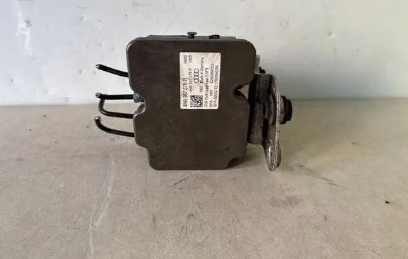 Audi Q7 4M ABS Pump 4M0907379P