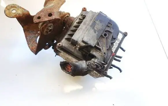 Volkswagen PASSAT B6 ABS Pump 3C0614095P