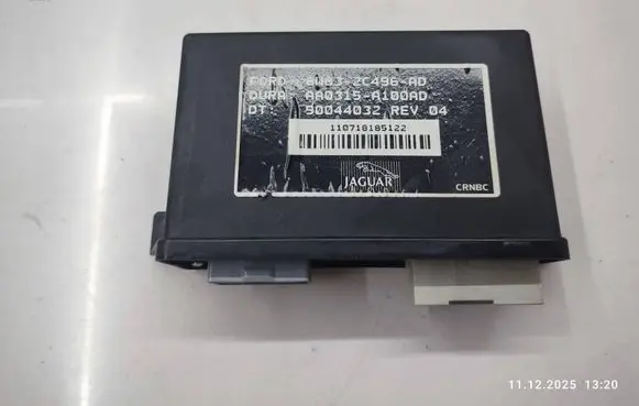 Jaguar XJ X351 Hand brake control module 8W832C496AD 90044032 AA0315A100AD