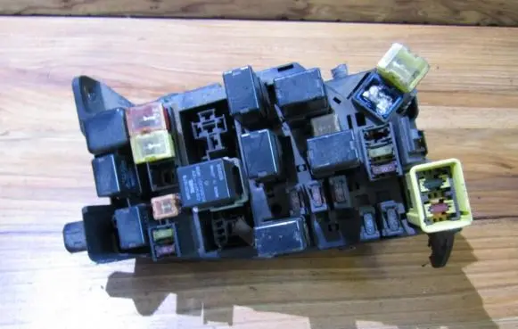 Mitsubishi Galant Fuse box set