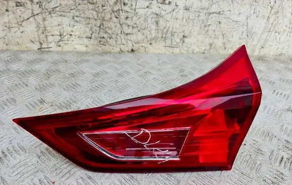 Toyota Auris E180 Tailgate rear/tail lights 02260