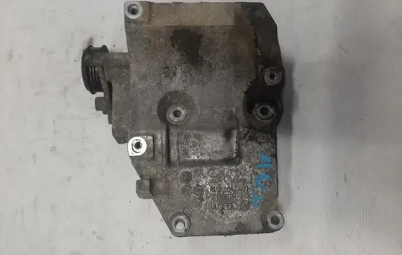 Audi A4 S4 B5 8D A/C compressor mount bracket 038260885C