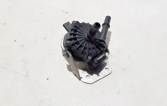 Renault Austral Electric auxiliary coolant/water pump 149413358R