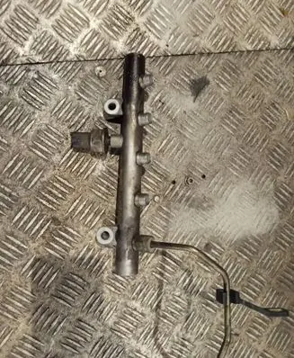 Peugeot 307 Fuel main line pipe 9645689580 10076361 5WS40041