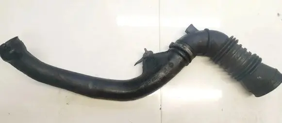 Peugeot 605 Air intake hose/pipe 9604923580