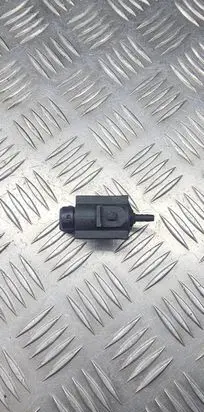 Audi A6 S6 C5 4B Turbo solenoid valve 72234100