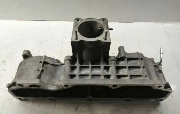 Toyota Avensis T270 Intake manifold 171010R020