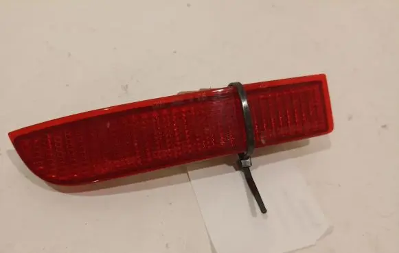 Toyota Avensis Verso Rear tail light reflector T090037 R1152 G67