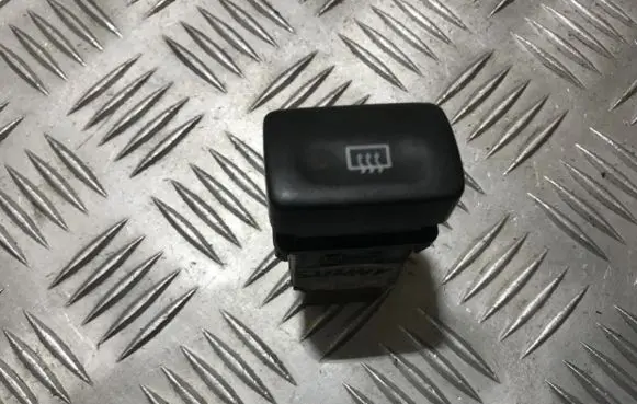 Nissan Sunny Windscreen/window heater switch