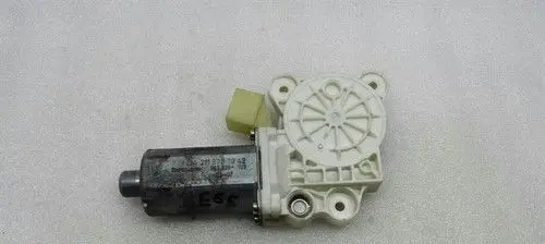 Mercedes-Benz E W211 Front door window regulator motor A2118202942