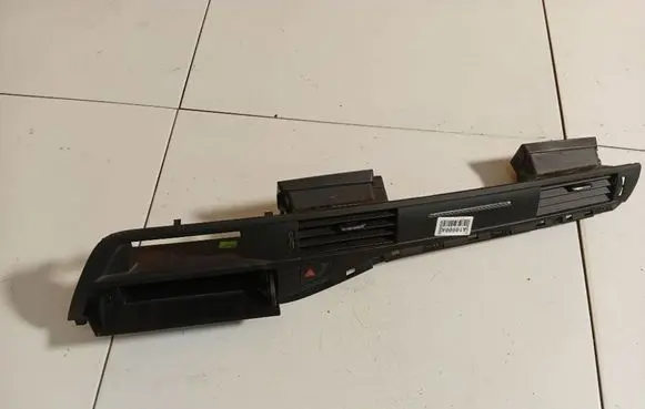 Citroen C5 Dash center air vent grill 9682359677