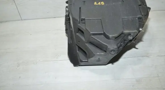 Mercedes-Benz CLS C219 Engine control unit holder 2115400324