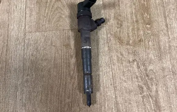 Fuel injector