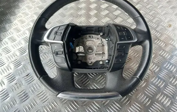 Citroen C4 II Steering wheel