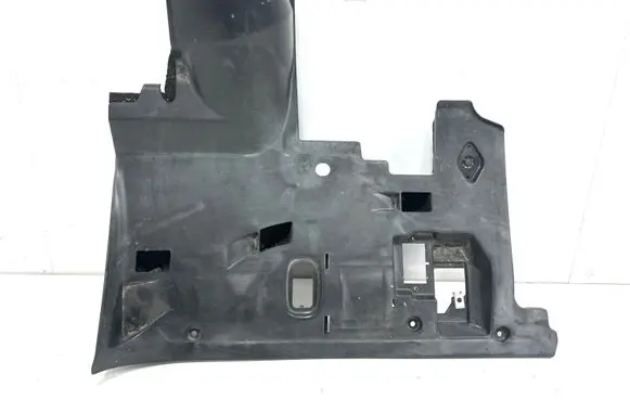 Mercedes-Benz CLS C219 Dashboard lower bottom trim panel A2116800918 T0013792