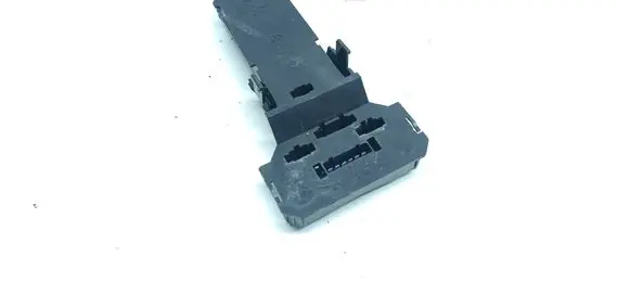 Volkswagen PASSAT B5 Tail light bulb cover holder 3B9945257