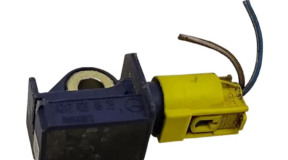 Mercedes-Benz C W204 Airbag deployment crash/impact sensor A2128204926