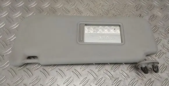 Sun visor