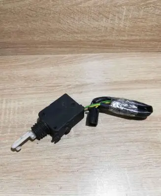 Volvo 440 Central locking motor V4405F10