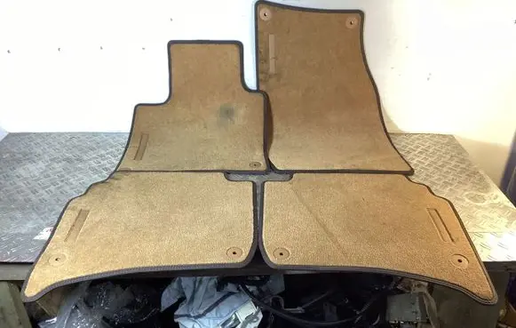 Porsche Cayenne (92A) Car floor mat set 