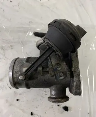 Volkswagen II LT EGR valve 074129463 074129463A