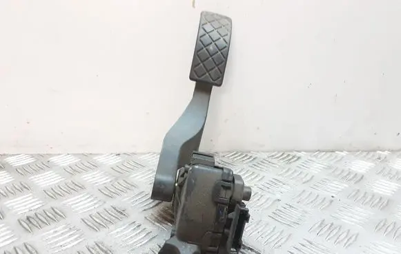 Skoda Octavia Mk1 (1U) Accelerator throttle pedal 1J1721503