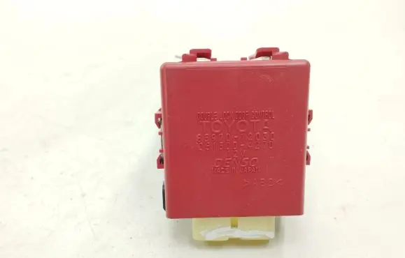 Toyota Auris E180 Door control unit/module 8597012030 0515004270