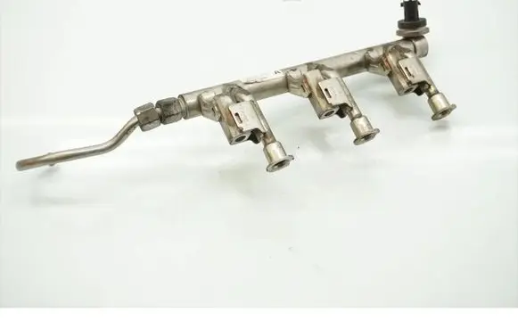 Ford Focus Fuel main line pipe DM5G-9H487-AA 0261555137
