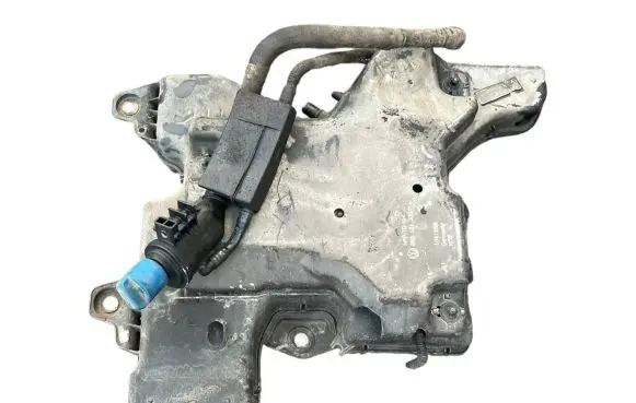 Volkswagen Crafter AdBlue liquid reservoir 2N0131877C 2K0131877B