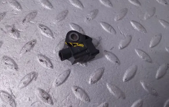 KIA Ceed Airbag deployment crash/impact sensor 95920M6100