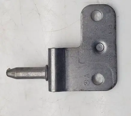 Mercedes-Benz Sprinter W907 W910 Rear door lock loop/hook striker A9107600900