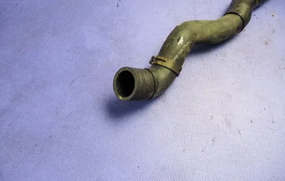 Audi A3 S3 8P Engine coolant pipe/hose