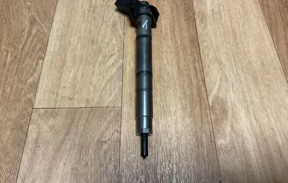 Volkswagen Touareg II Fuel injector 059130277CP 0445117033