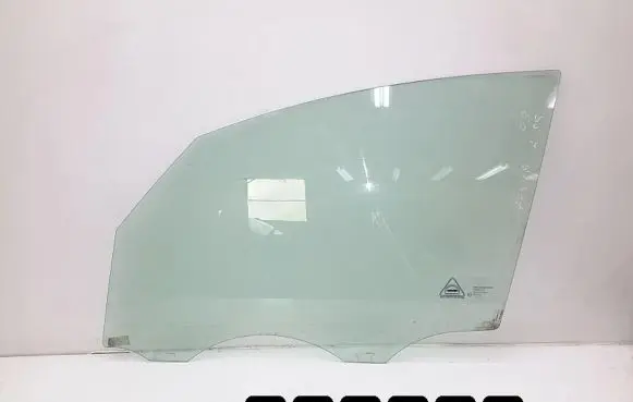 KIA Venga Front door window glass four-door