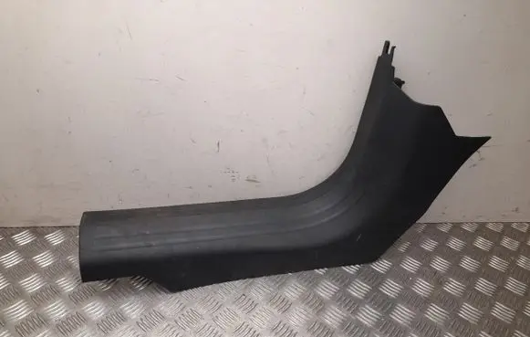 Front sill trim cover