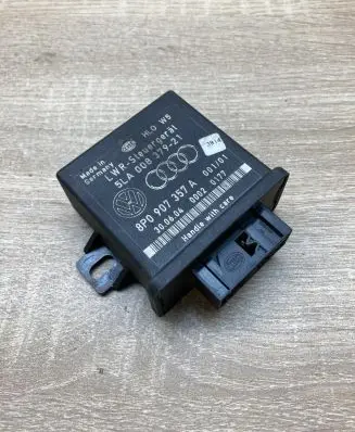 Audi A4 S4 B7 8E 8H Light module LCM 8P0907357A 5LA008379