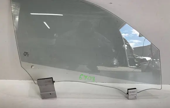 Lamborghini Urus Front door window glass four-door 4ML845022B