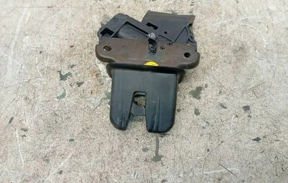 Audi A6 S6 C6 4F Tailgate/trunk/boot lock/catch/latch 4F5827505
