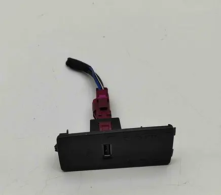 Volvo XC60 USB socket connector 31417508