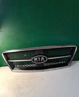 KIA Sorento Front bumper upper radiator grill 863503E000