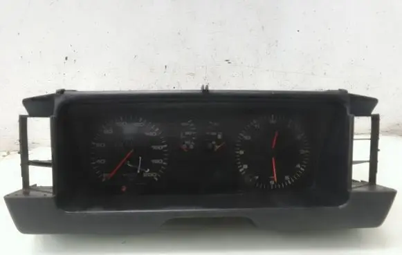 Audi 80 90 B2 Speedometer (instrument cluster) 81117434