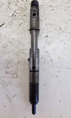 Audi A6 S6 C5 4B Fuel injector 059130201G
